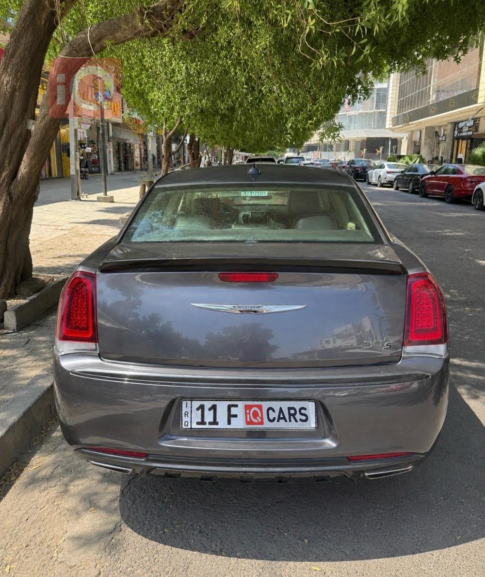 كرايسلر 300